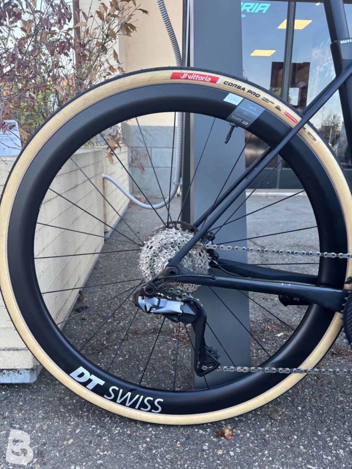 Superior X-ROAD Team Issue Di2 2023
