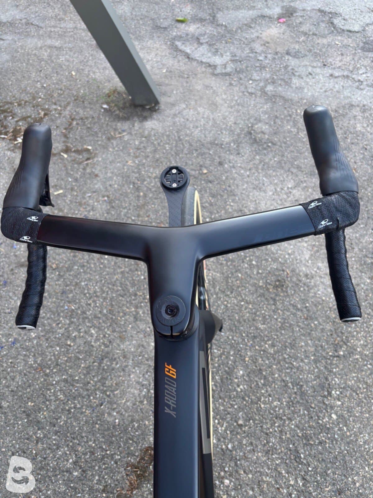 Superior X-ROAD Team Issue Di2 2023