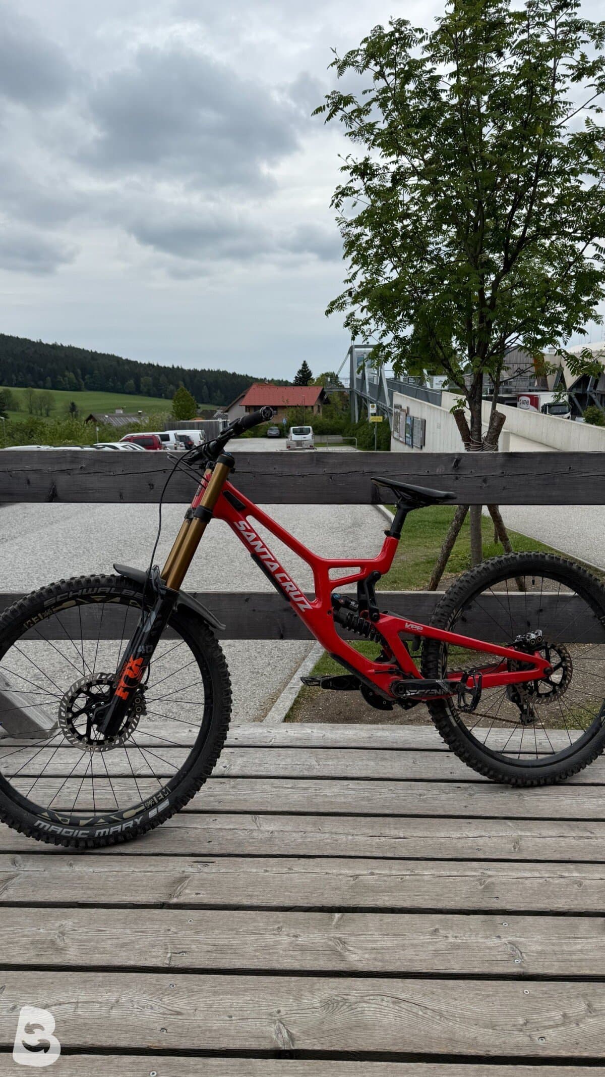 Santa Cruz V10 2024