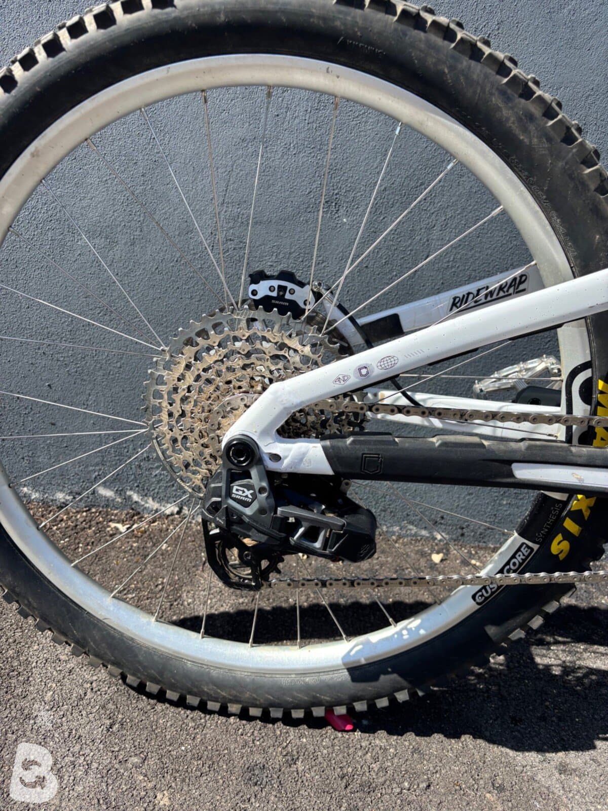 Commencal Meta v5 sx 2025