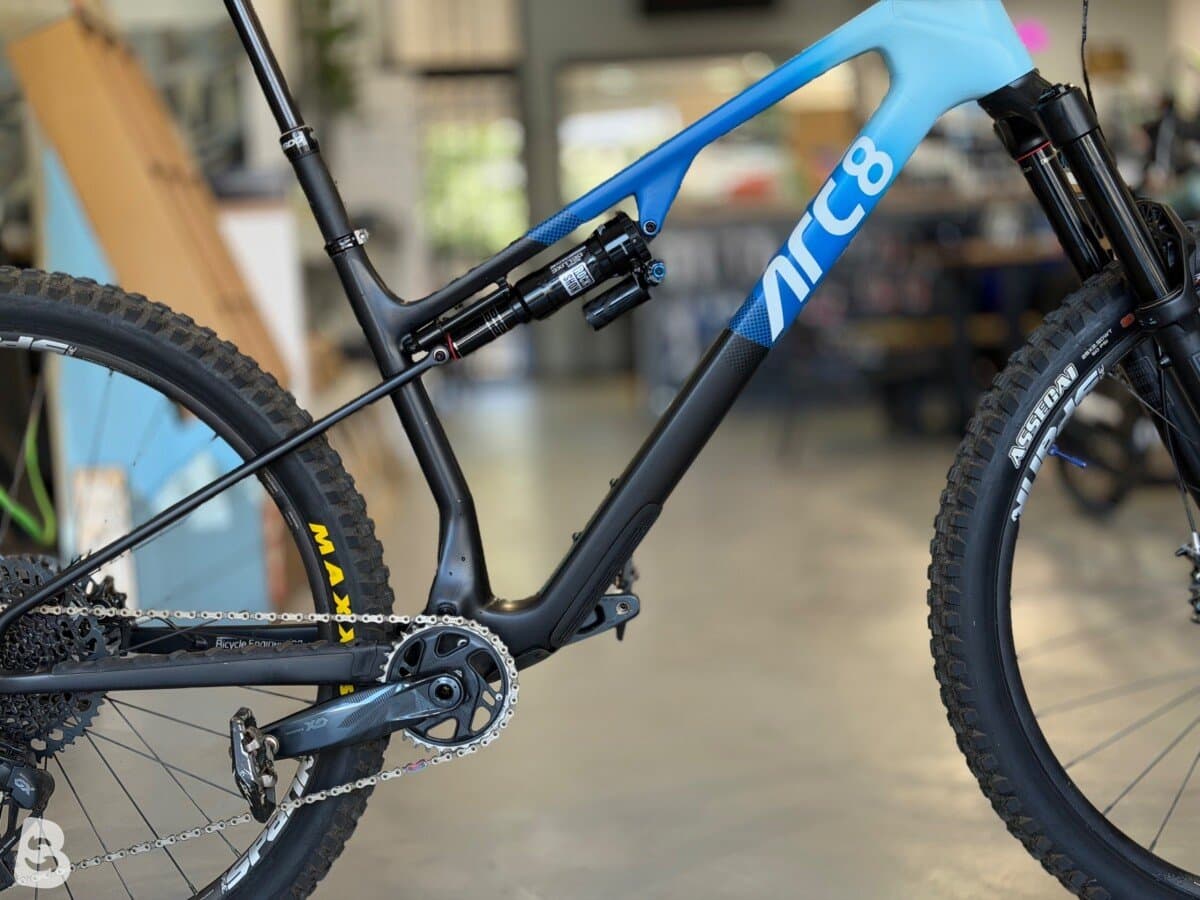 Arc8 Essential GX AXS 2023