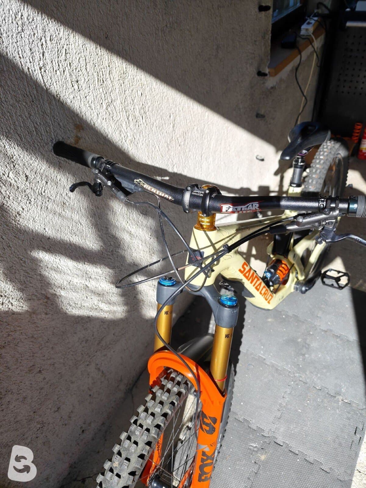 Santa Cruz Nomad 6 CC custom 2024