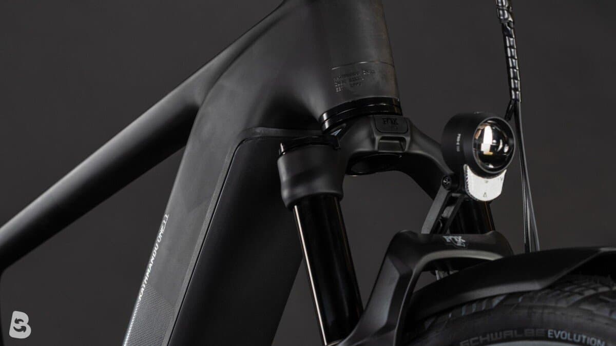 Cube Kathmandu Hybrid ONE11 HPC SLT 800 carbon´n´silverdust 2027