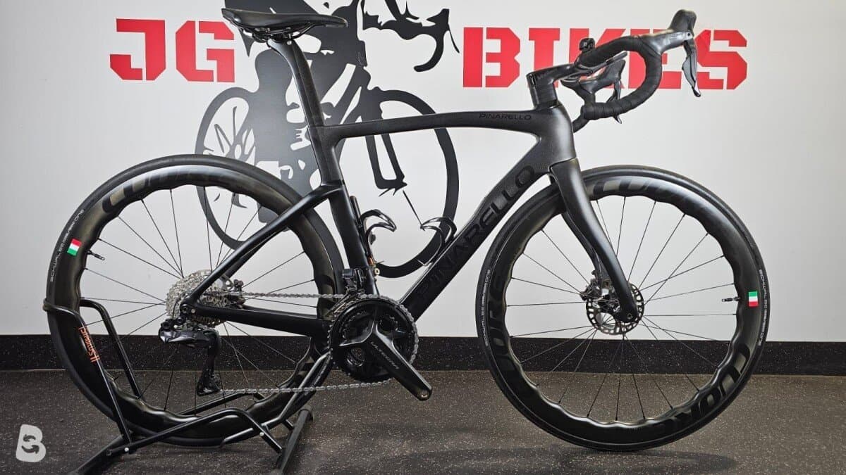 Pinarello F9 Razor Black Disc 2024