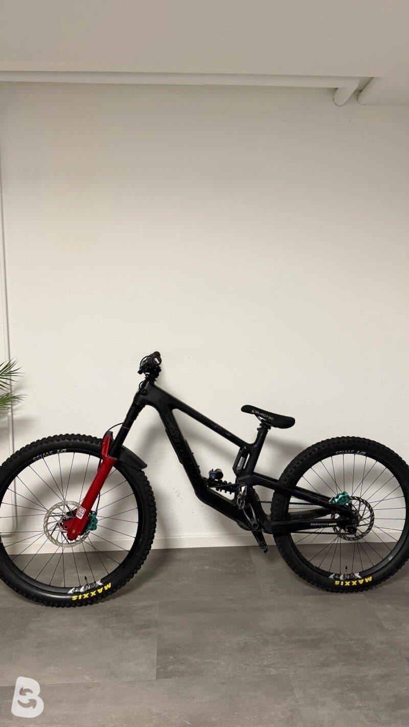 Santa Cruz Nomad 2025