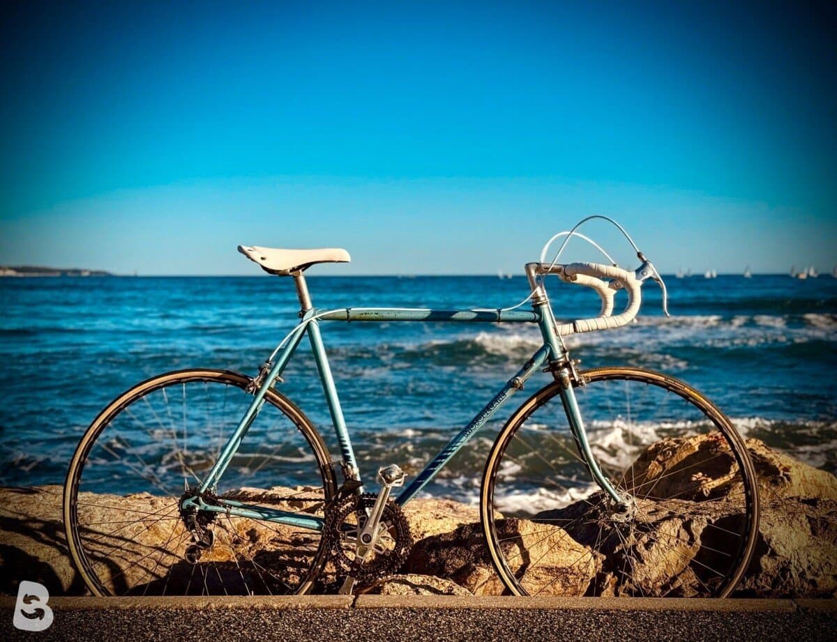 Motobecane Vélo route vintage / Vintage Road Bike – Taille L – Huret – Cadre acier 1980