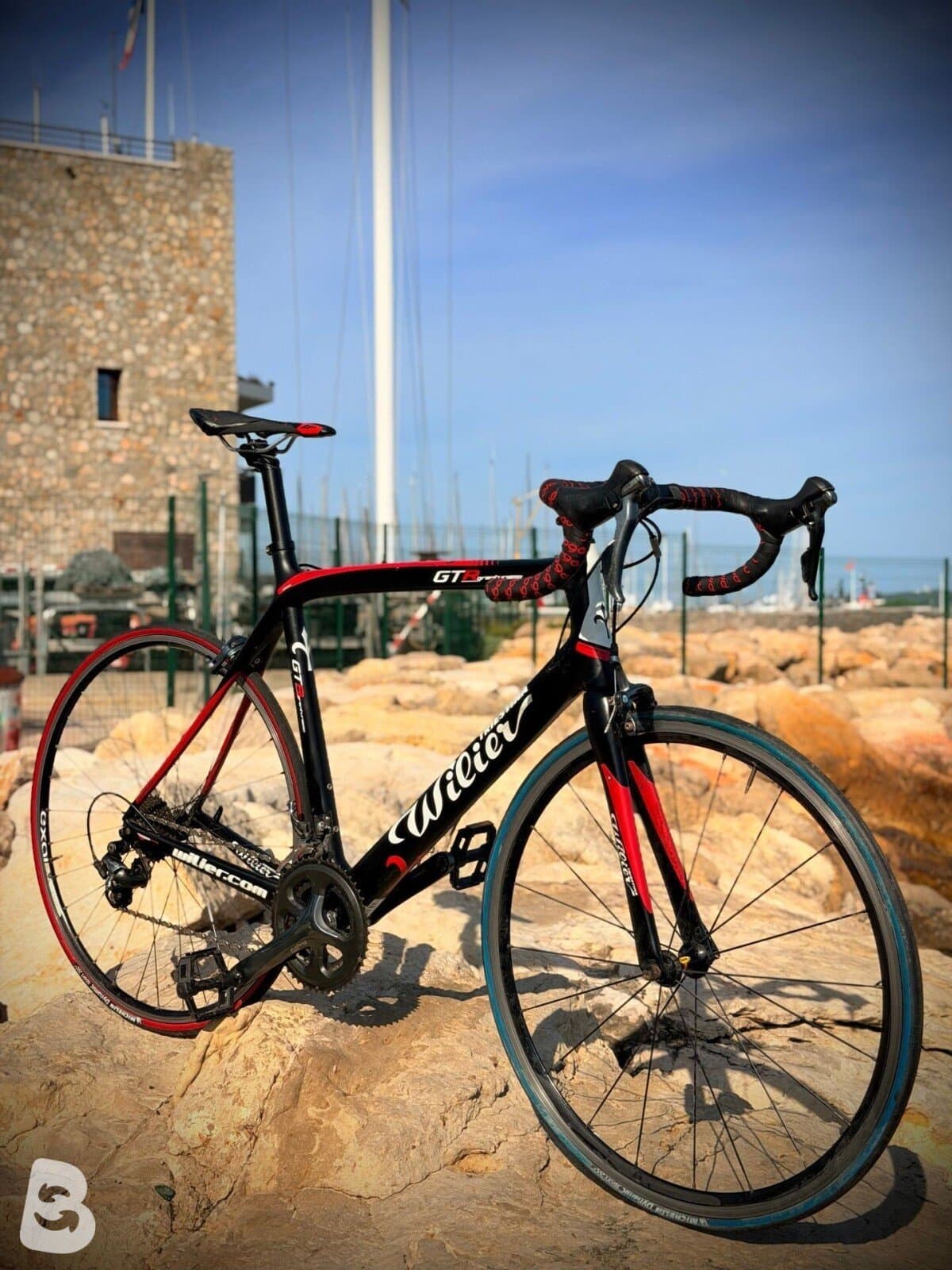 Wilier Vélo de route carbone / Carbon Road Bike – Taille XL – Shimano Tiagra 2017