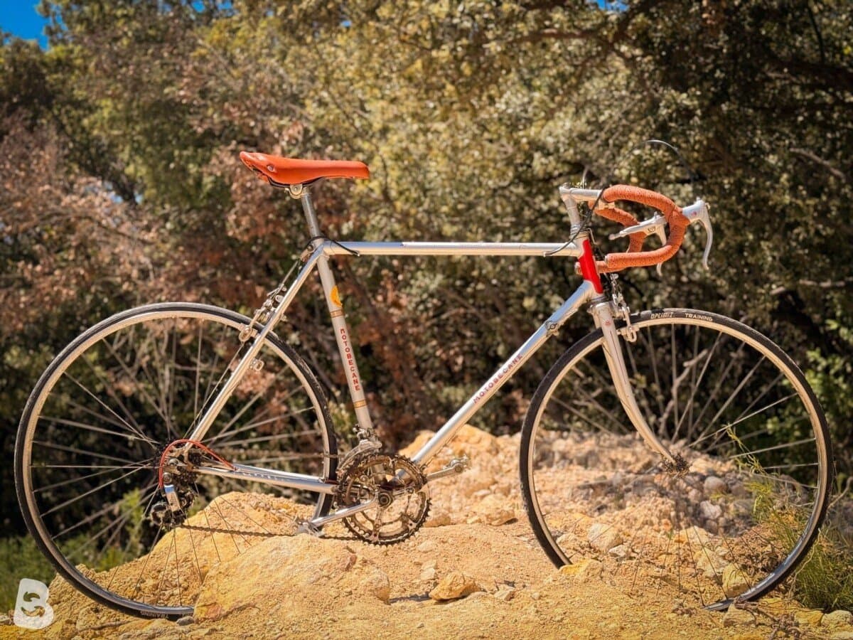 Motobecane Vélo route vintage / Vintage Road Bike – Taille L – Huret – Cadre acier 1980