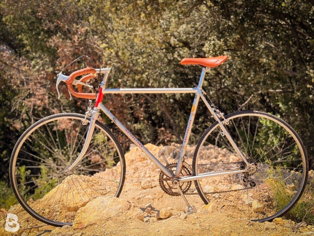 Motobecane Vélo route vintage / Vintage Road Bike – Taille L – Huret – Cadre acier 1980