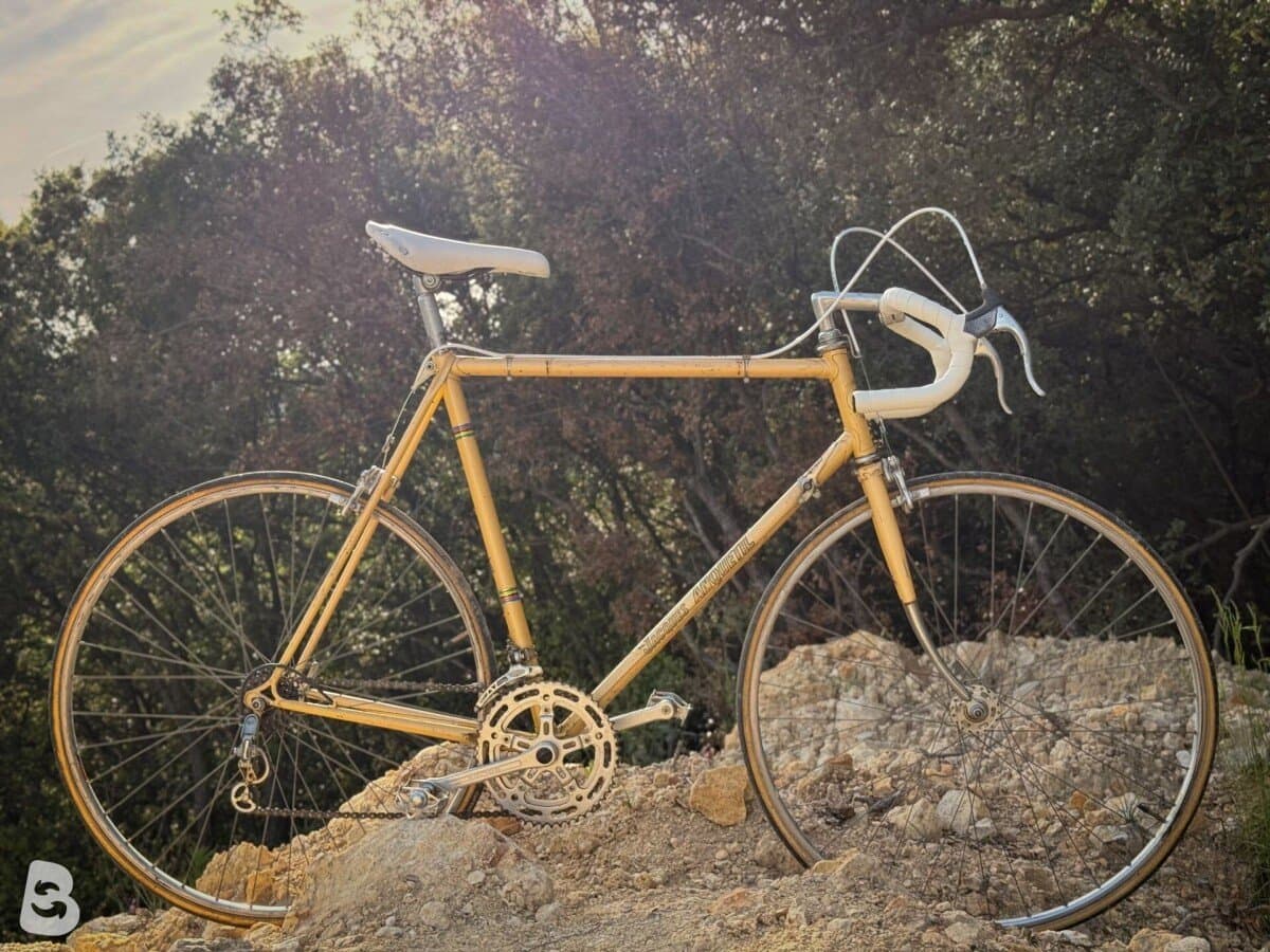 Peugeot Vélo route vintage / Vintage Road Bike – Taille L – Huret – Cadre acier 1980