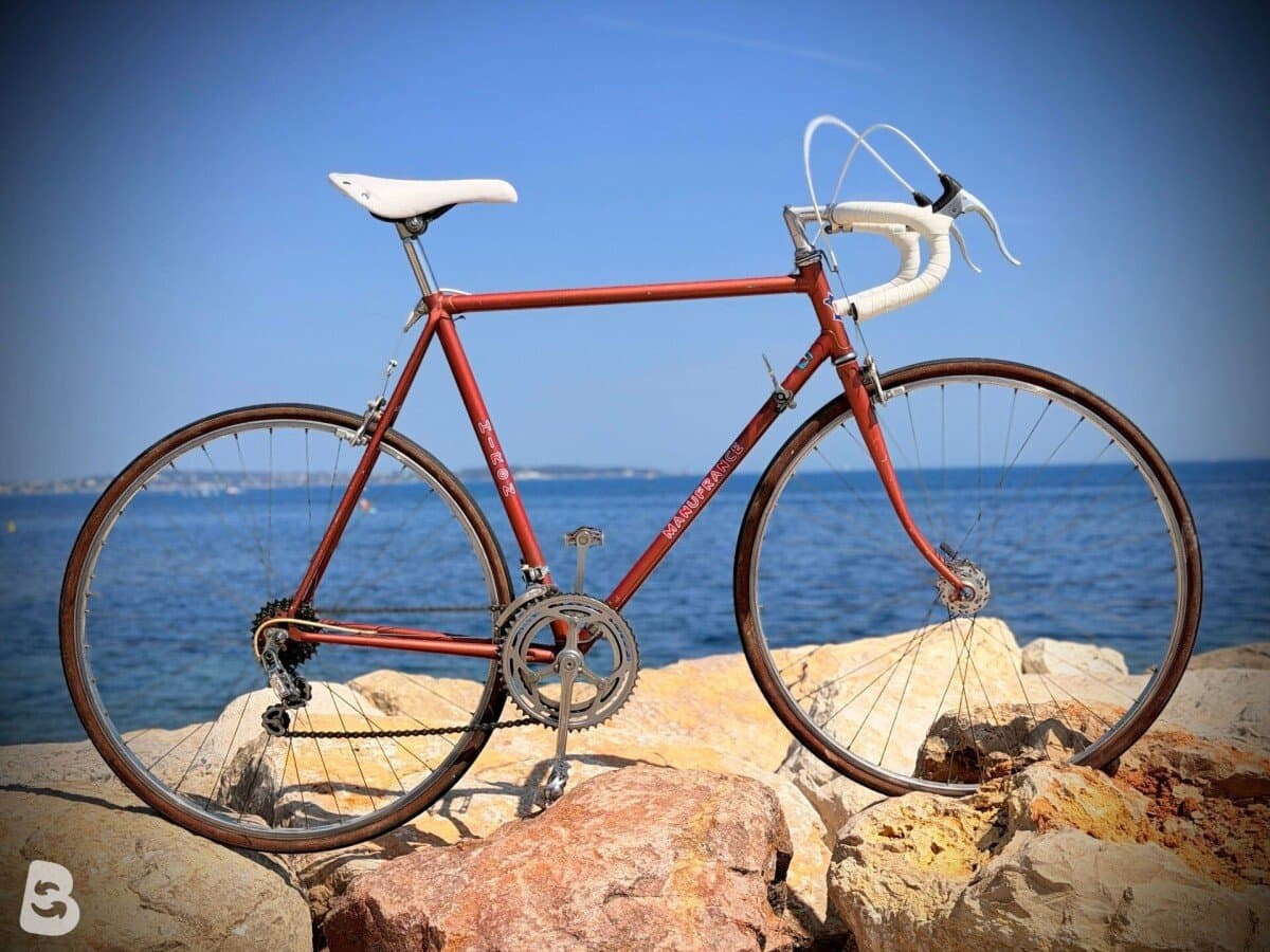 Peugeot Vélo route vintage / Vintage Road Bike – Taille L – Huret – Cadre acier 1980