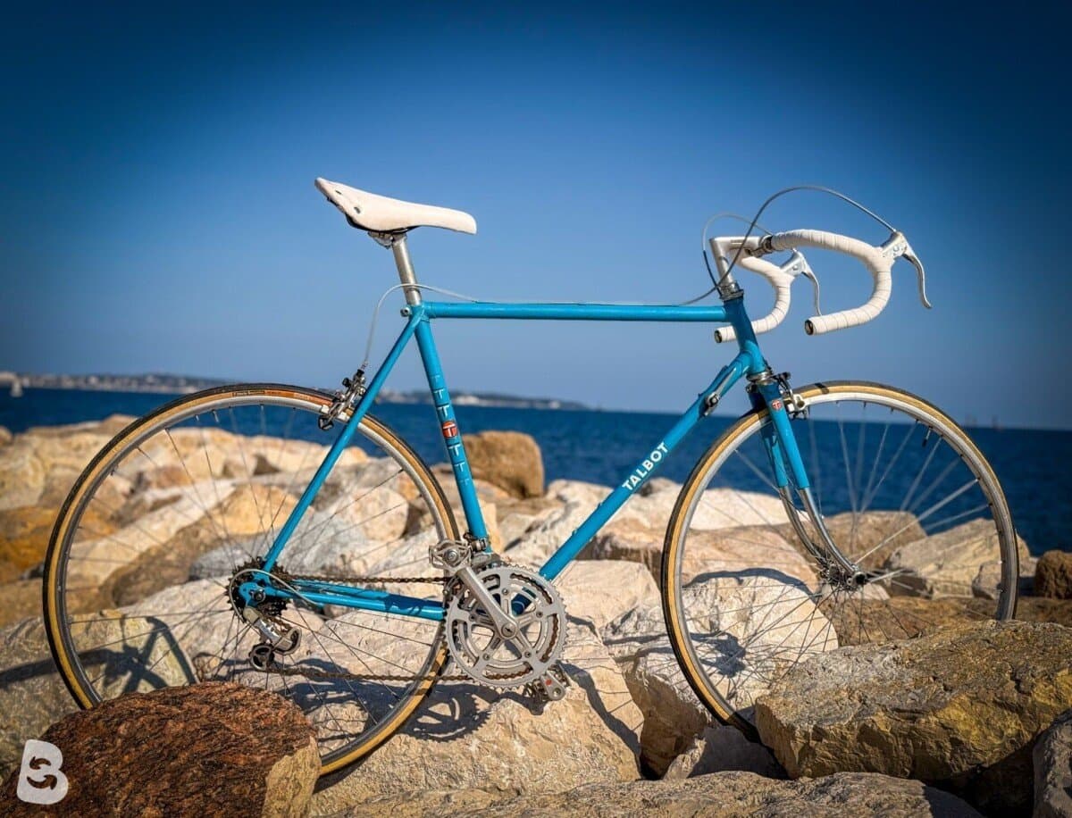 Peugeot Vélo route vintage / Vintage Road Bike – Taille L – Huret – Cadre acier 1990