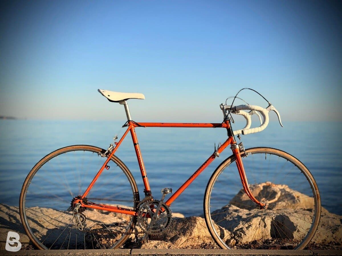 Motobecane Vélo route vintage / Vintage Road Bike – Taille M – Huret – Cadre acier 1980