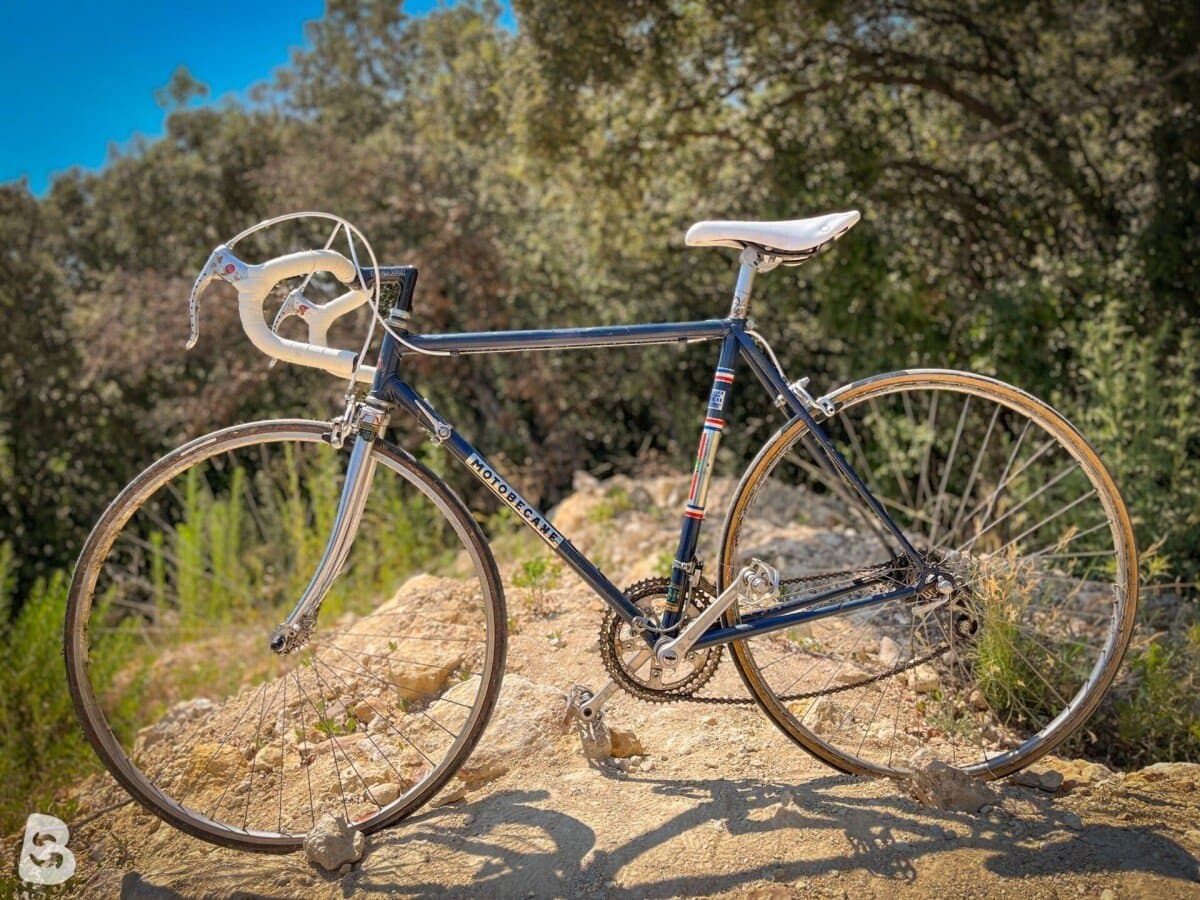 Motobecane Vélo route vintage / Vintage Road Bike – Taille M – Huret – Cadre acier 1980