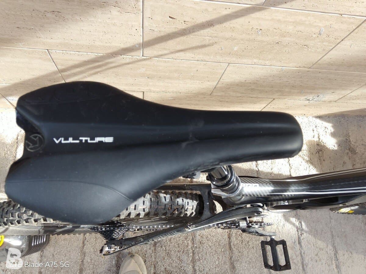 GT Force Carbon Expert 2013