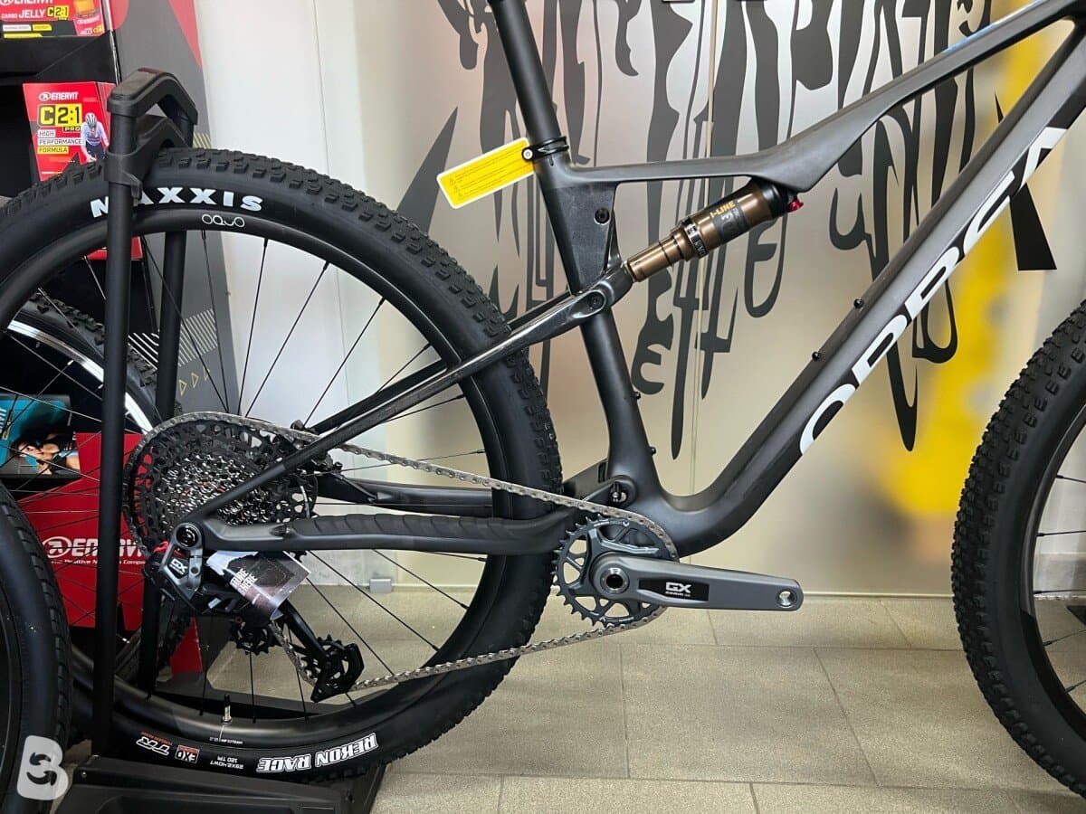 Orbea Oiz M-10 AXS Cockpit Integrato 2026