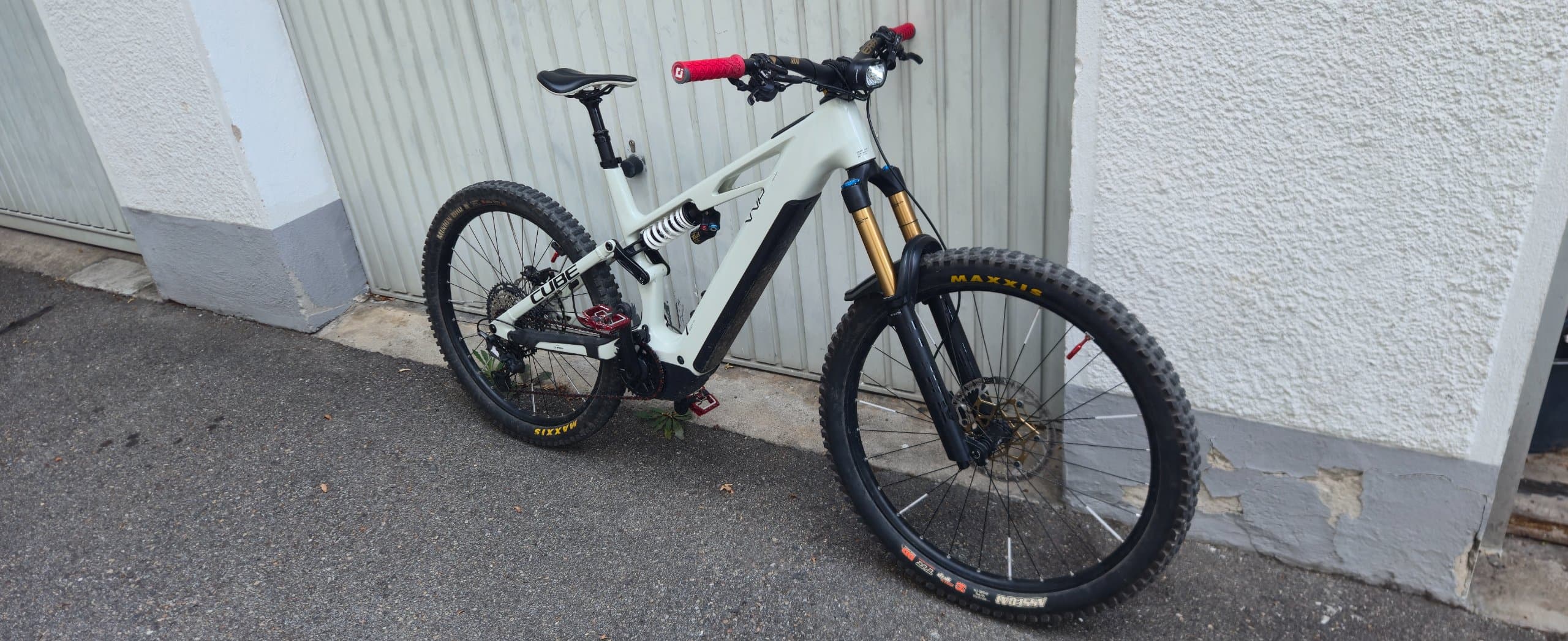Cube Stereo hybird one 77 custom 2025