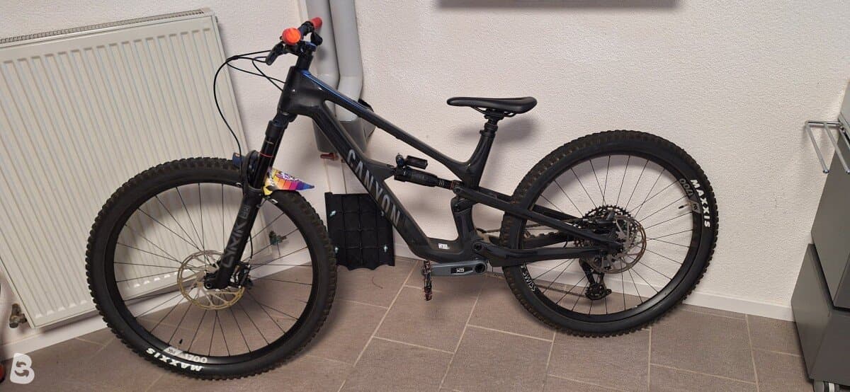 Canyon Spectral CF8 2025