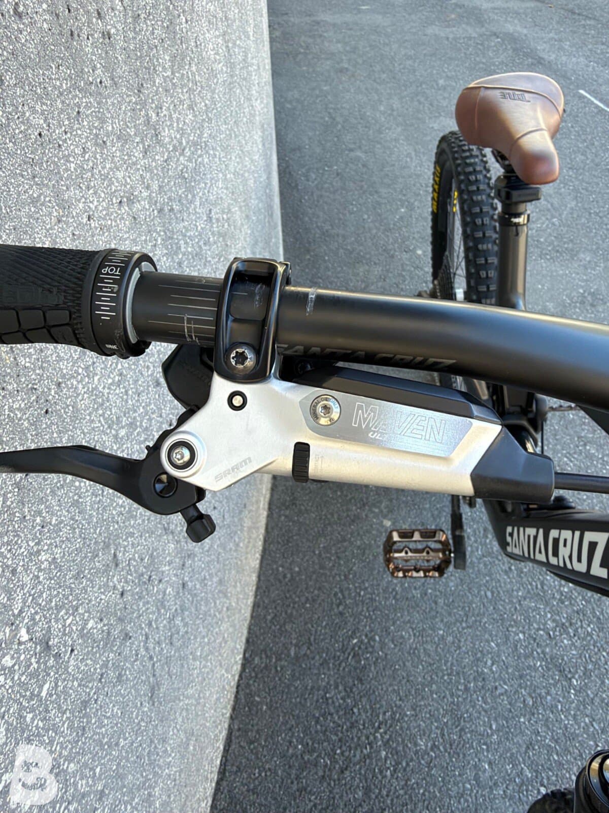 Santa Cruz NOMAD GX AXS / Carbon C 2023