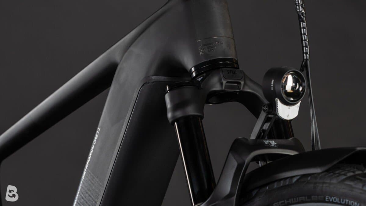 Cube Kathmandu Hybrid ONE11 HPC SLT 800 carbon´n´silverdust 2027