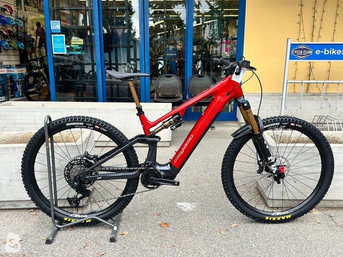 Megamo RYAL 03 AXS 2027 800wh 2027