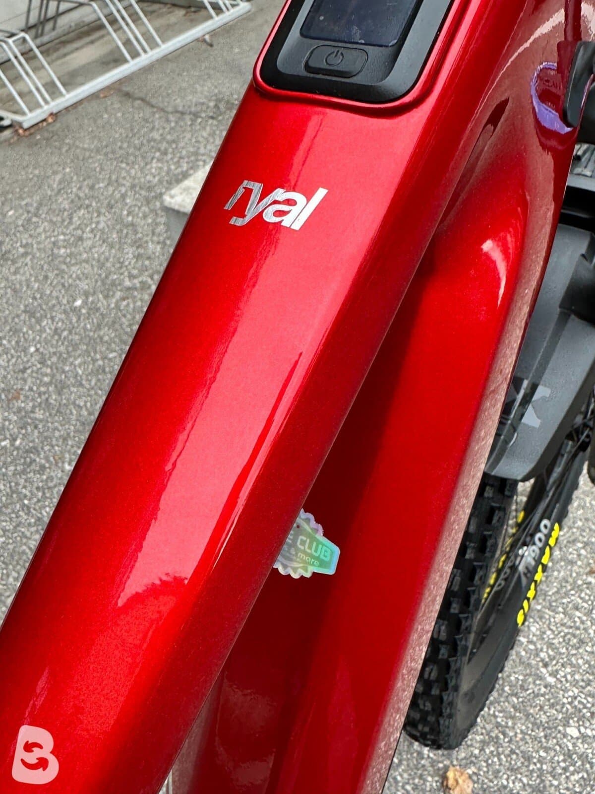 Megamo RYAL 03 AXS 2027 800wh 2027
