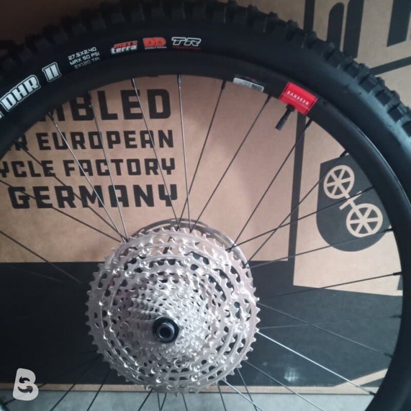 Santa Cruz heckler sl 2025