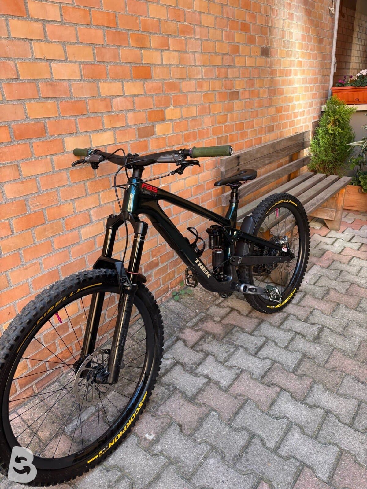 Trek Slash 9.8 GX AXS T-Type Gen 6 2024