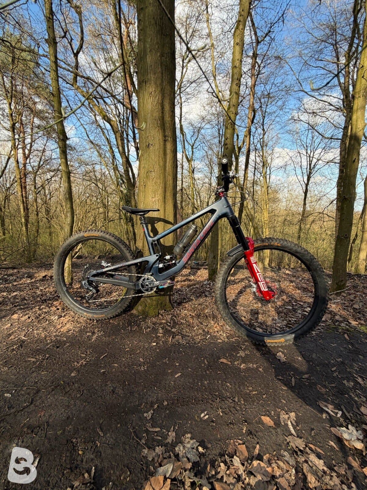 Santa Cruz Nomad V6 2024