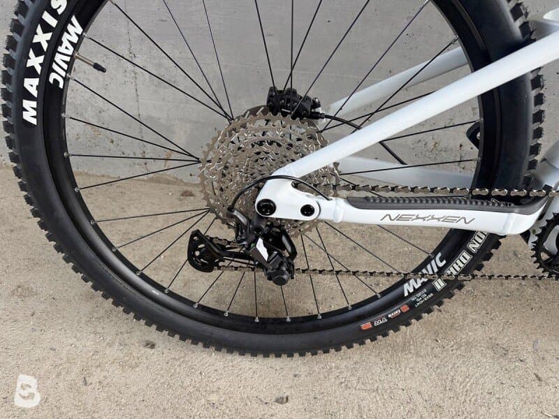 Berria Nexxen Avinox M2S XT Kashima 2026