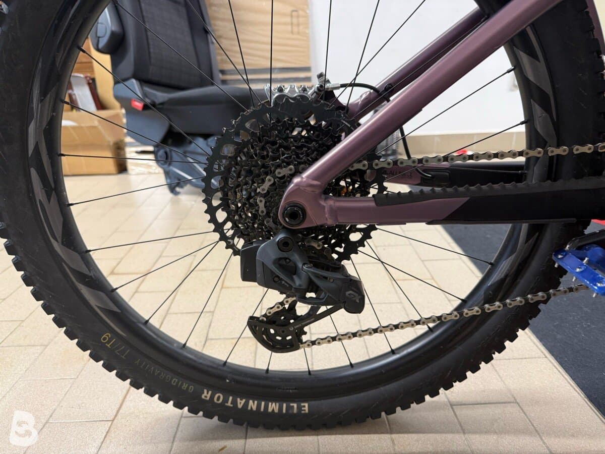 Giant Reign E +0 2023 2023