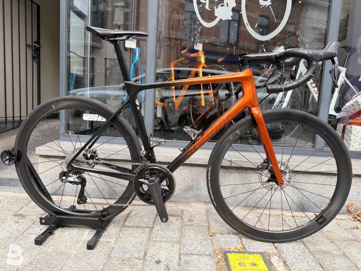 Giant tcr advanced pro 0 disc ultegra di2 2x12 2023