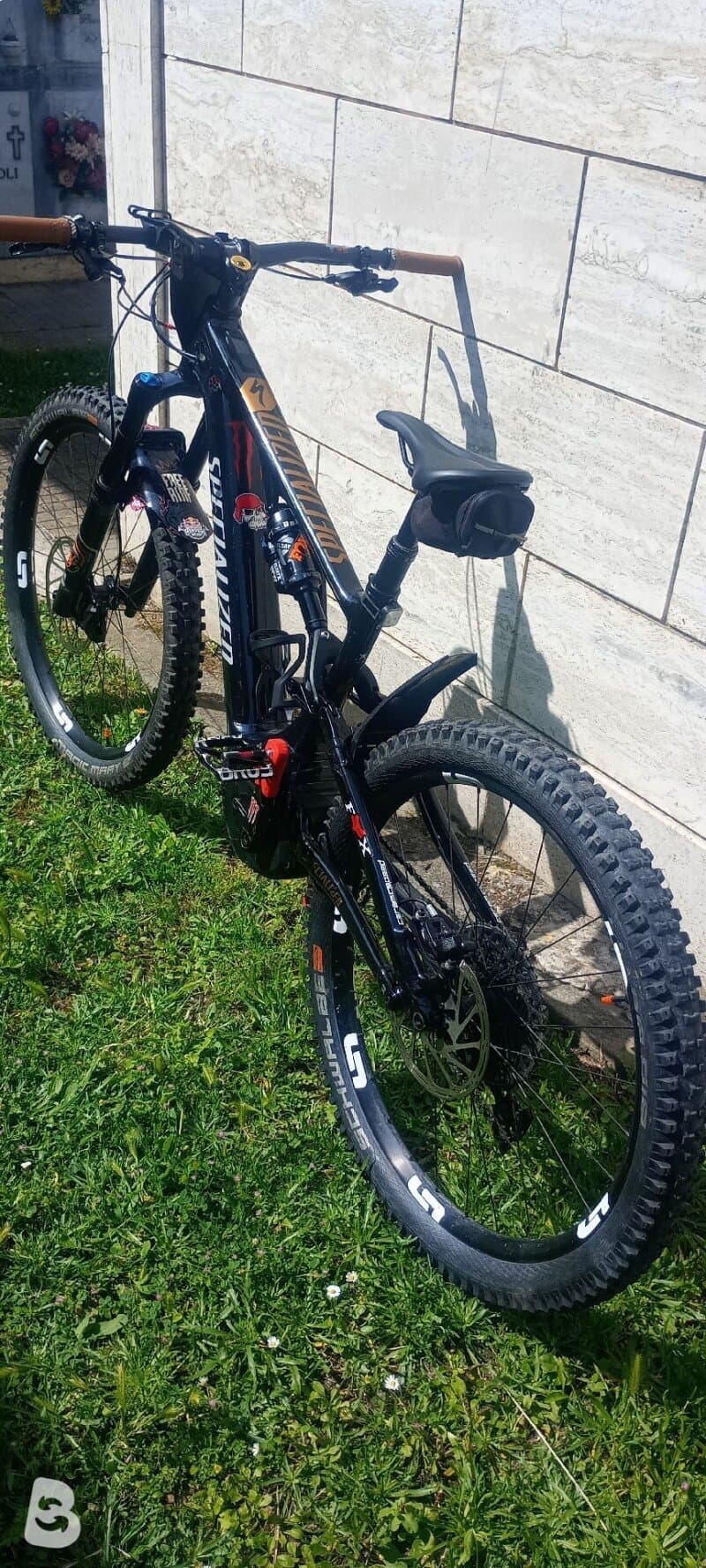 Specialized Halloy Turbo Levo 2022