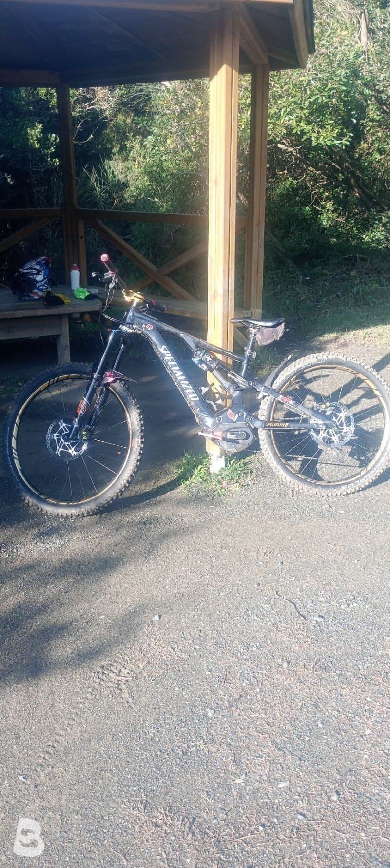Specialized Halloy Turbo Levo 2022