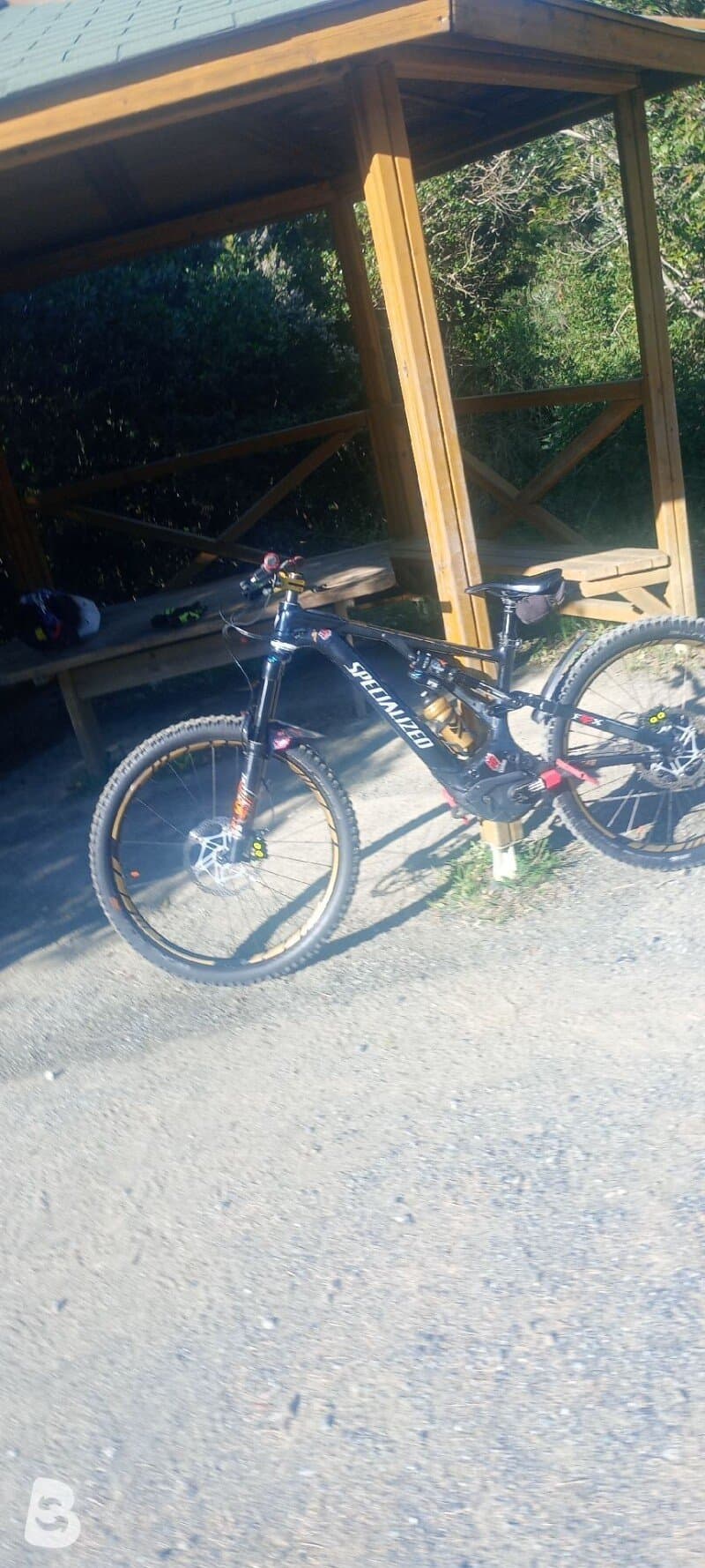 Specialized Halloy Turbo Levo 2022