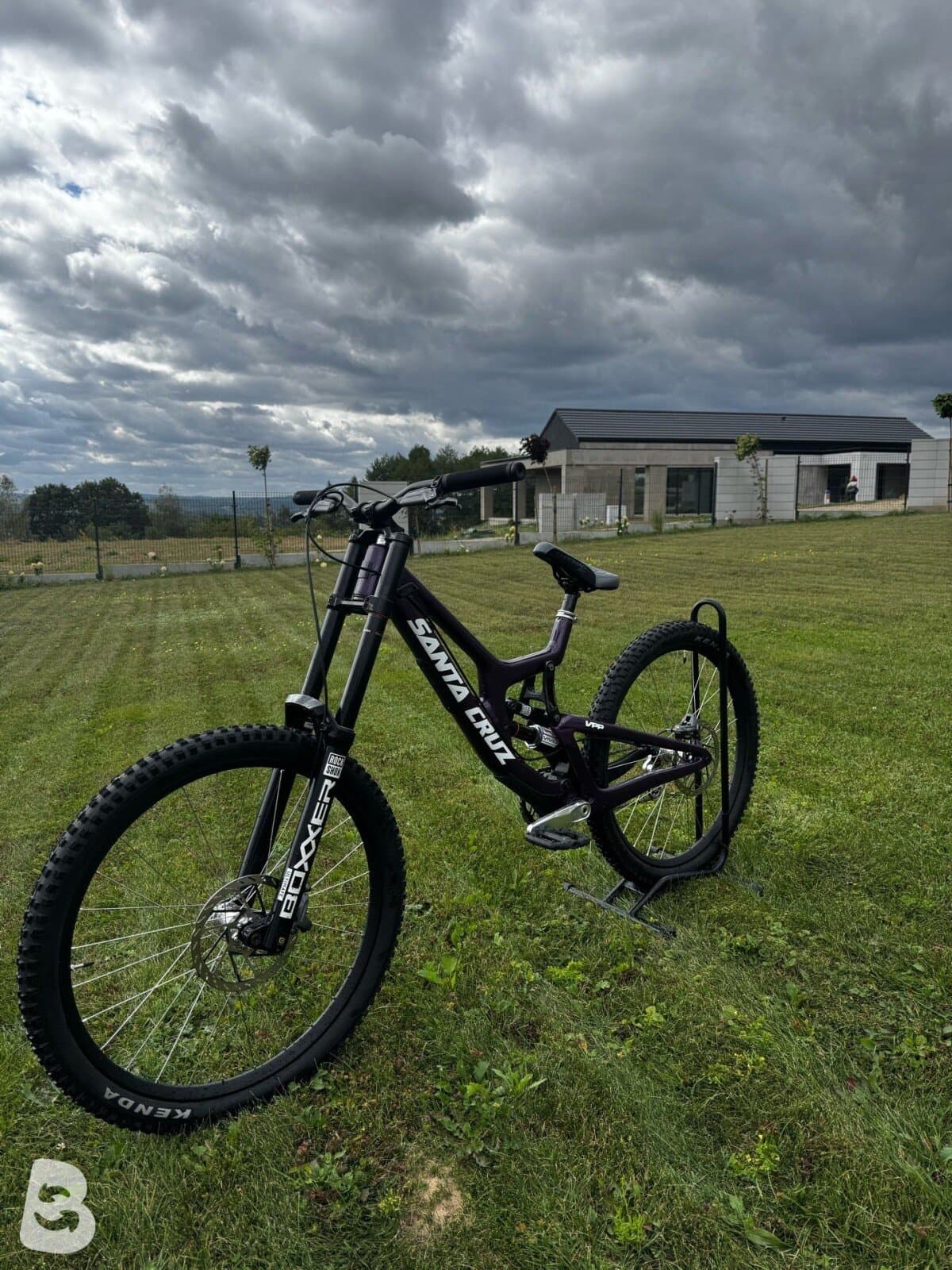 Santa Cruz V10 X01 MX / Carbon CC 2023