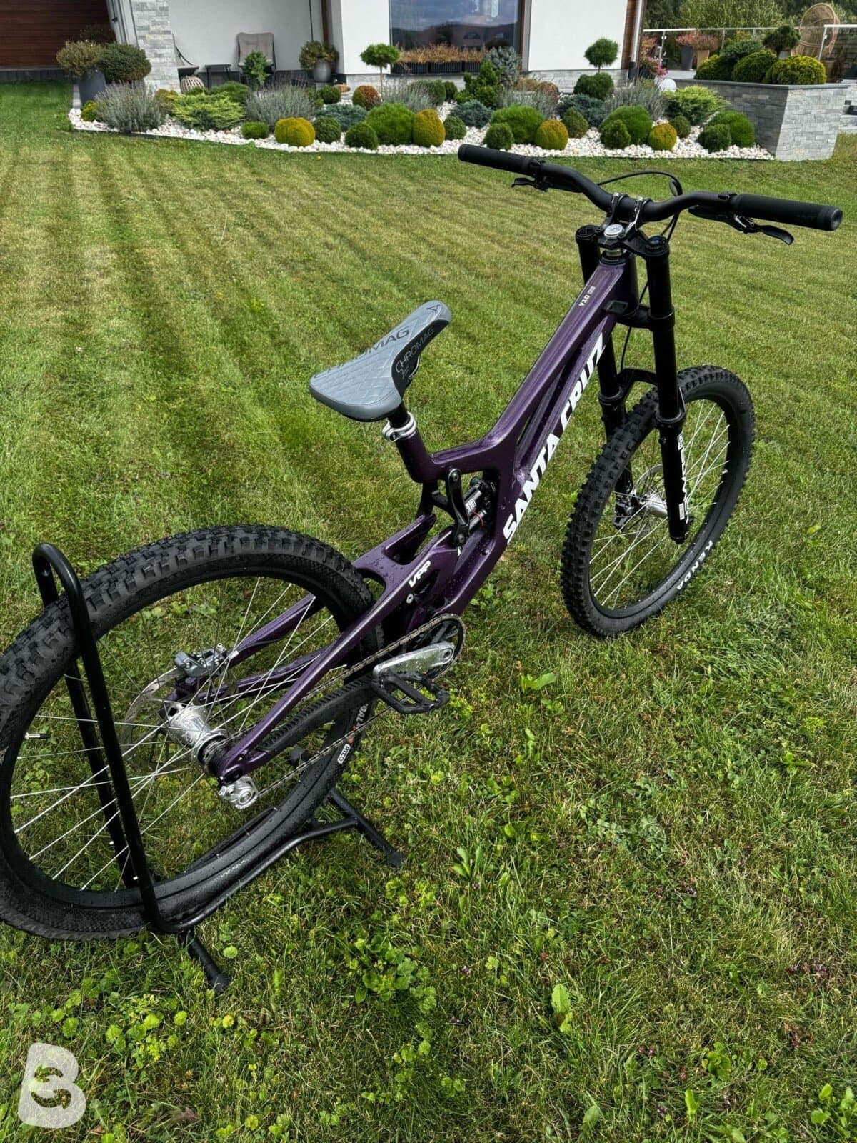 Santa Cruz V10 X01 MX / Carbon CC 2023