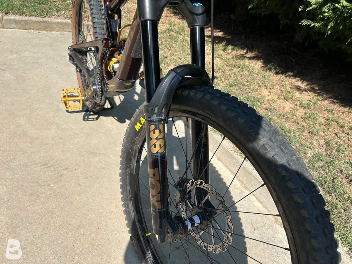 Santa Cruz NOMAD XT / Coil / Carbon C / 27.5 2022