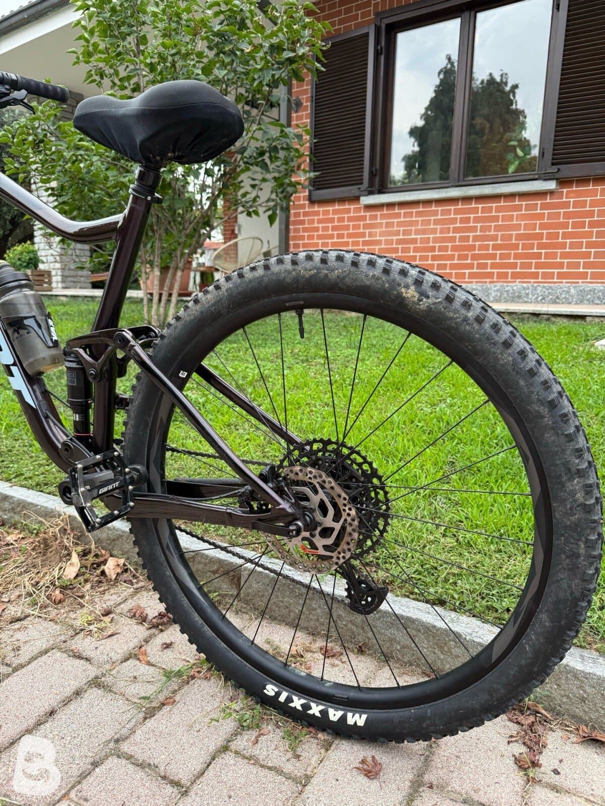 Giant Stance 1 2025