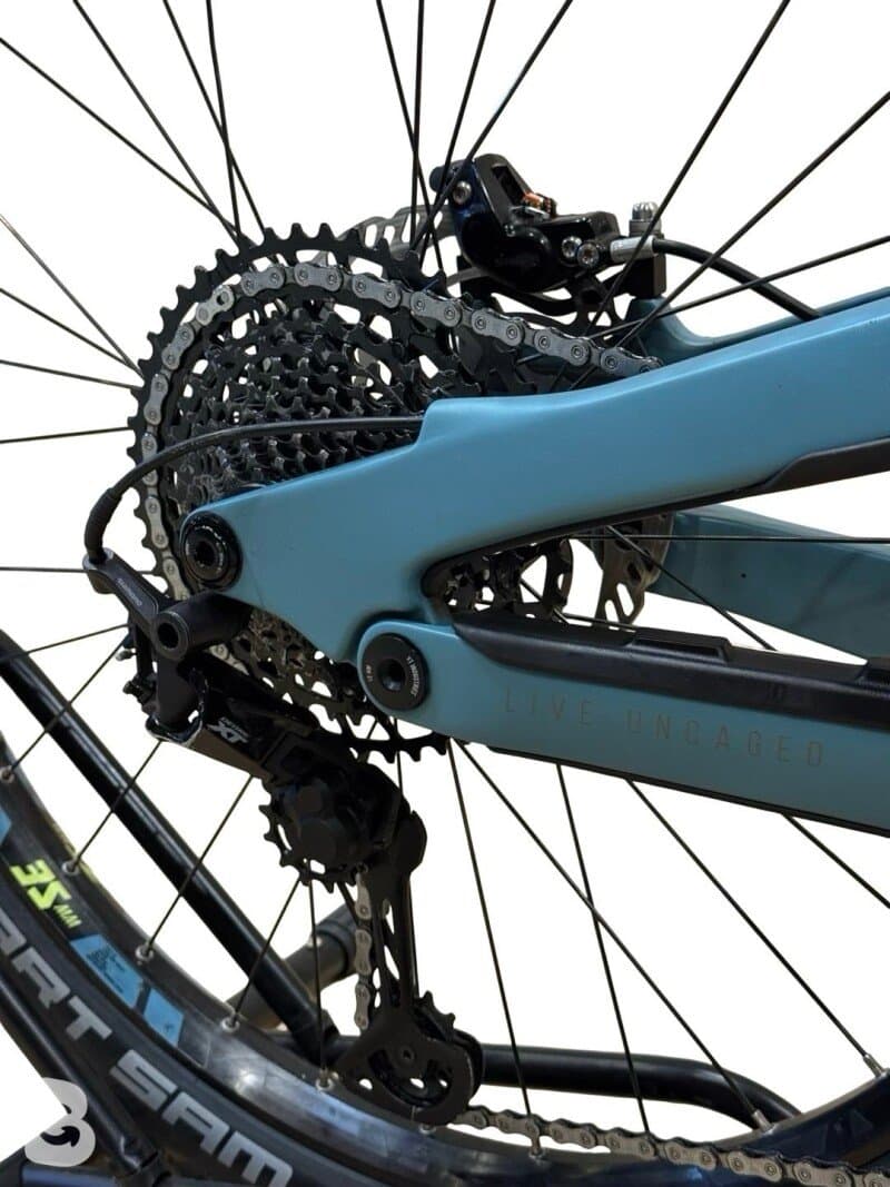 2-Hip YT Industries Decoy MX Core 4 Carbon Shimano Deore XT 2023