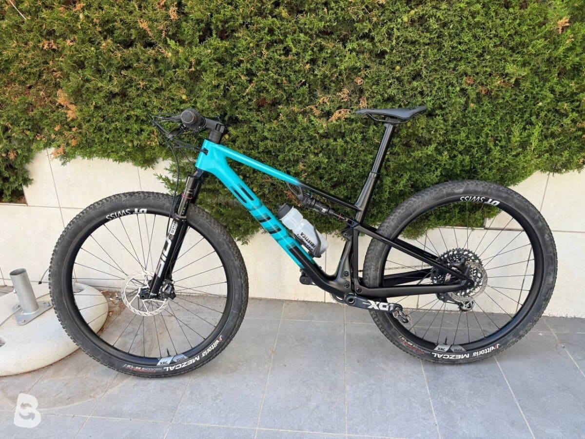 BMC Fourstroke 01 ONE 2023