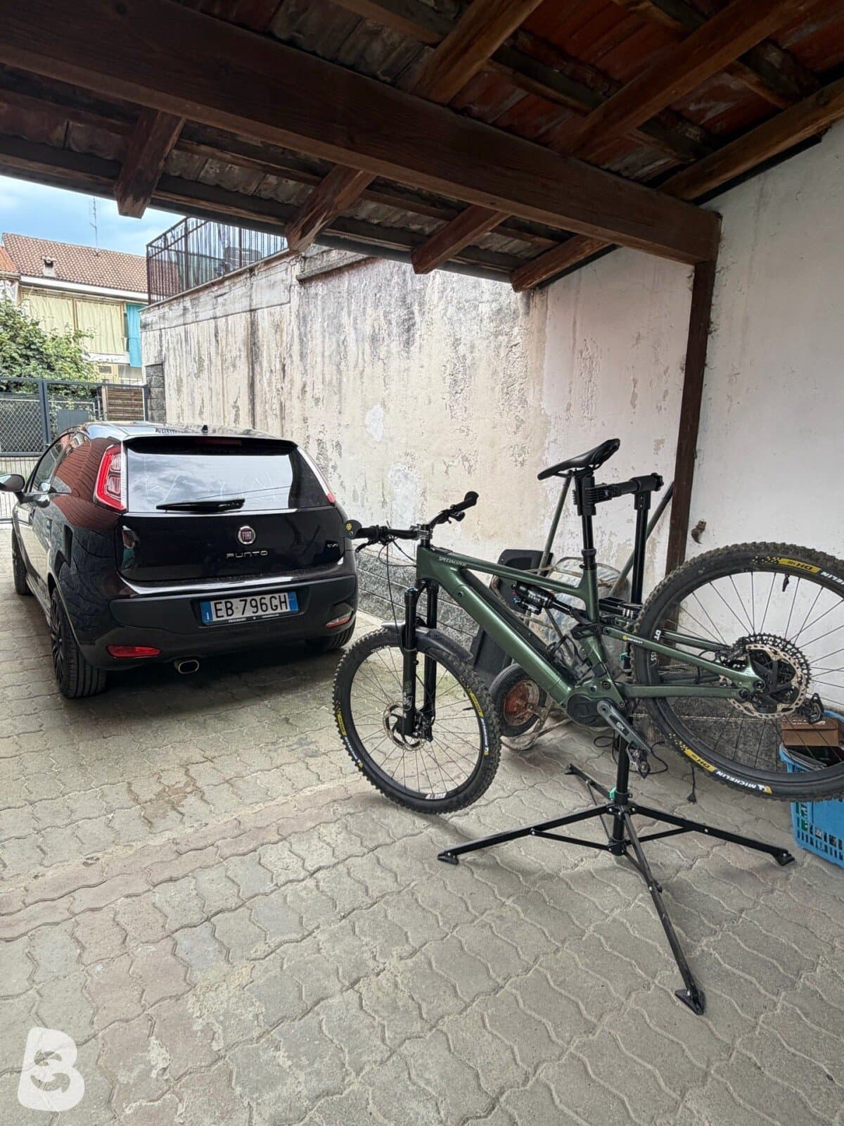 Specialized turbo levo expert 2025