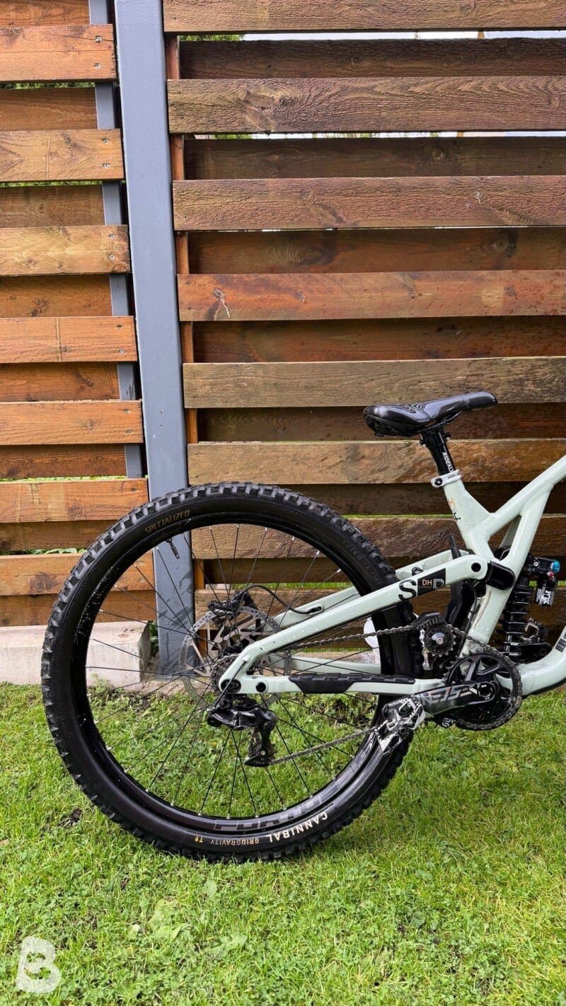Commencal Commencal Supreme Dh V5 2024