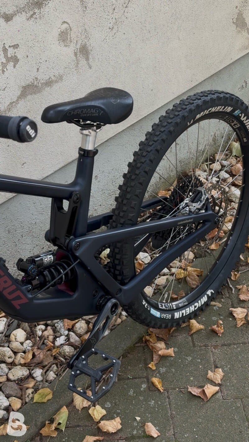 Santa Cruz (Neuer Acc) Nomad 6cc High End