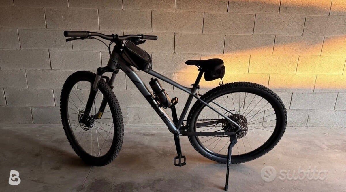 Cube Aim race hardtrail 2025