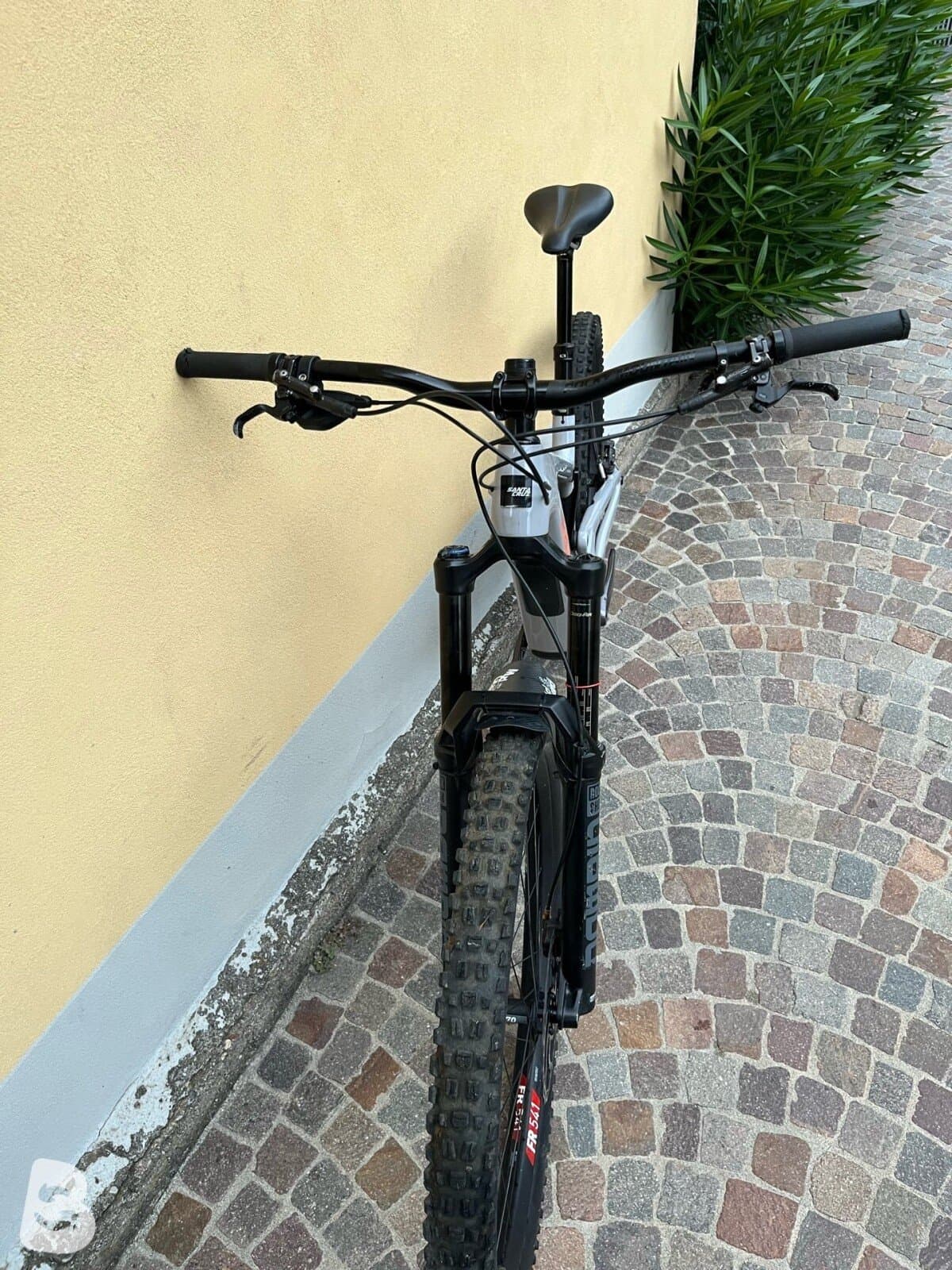 Santa Cruz NOMAD S / Carbon C 2023