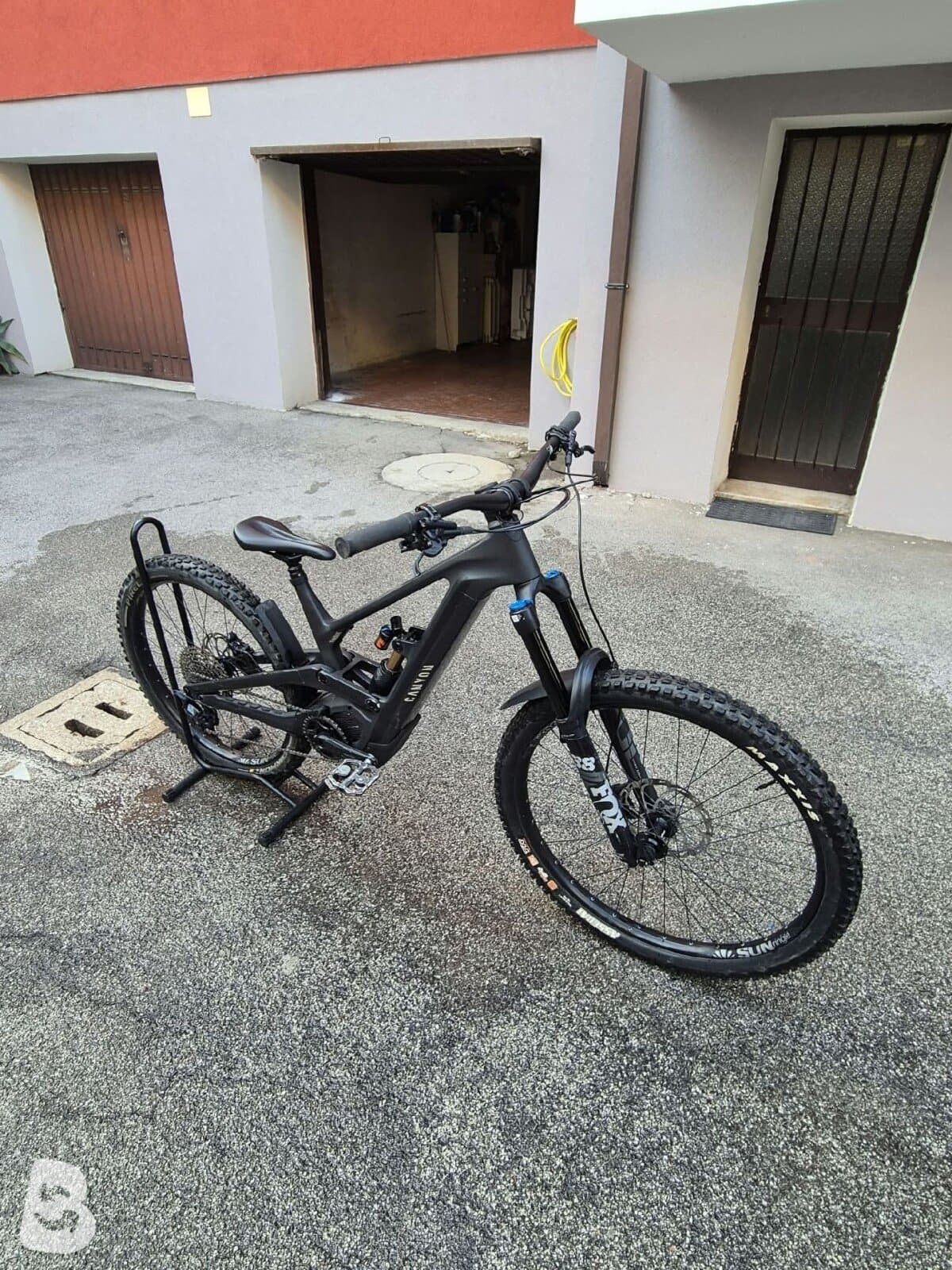 Canyon Torque:ON CF 8 2023