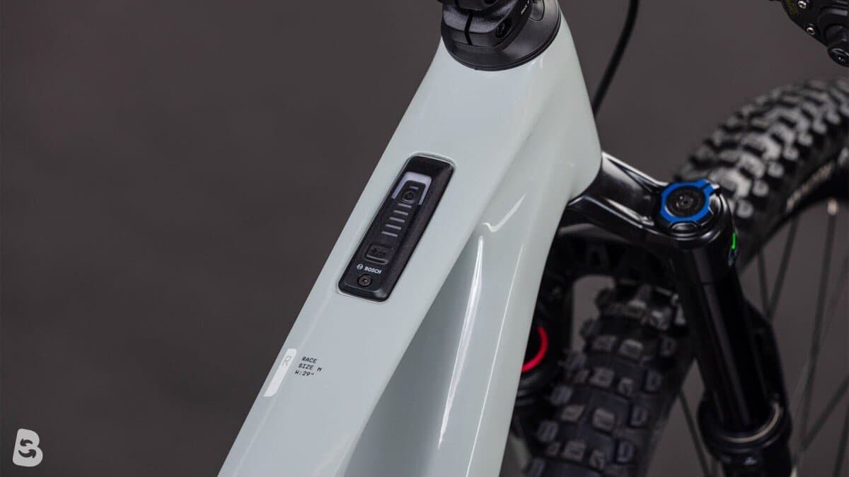 Cube AMS Hybrid ONE44 C:62 Race 400X reedbeige´n´black 2026