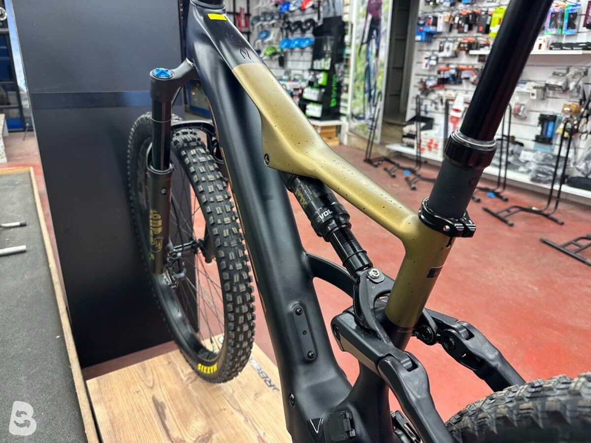 Orbea RISE LT H10 2026 tg M 630wh nuova + magg FOX FLOAT X Performance 2026