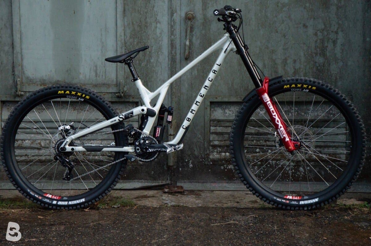 Commencal Supreme V5 2025
